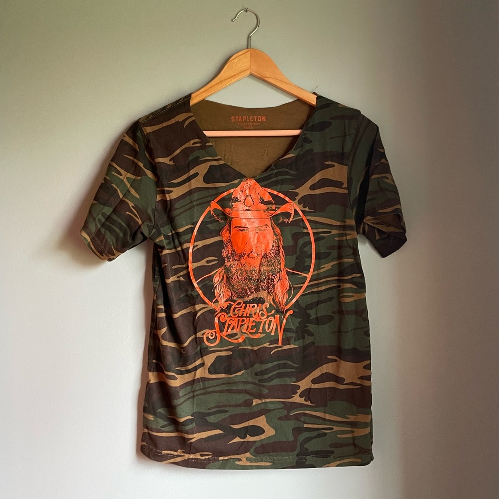 • CHRIS STAPLETON CAMO T-SHIRT •